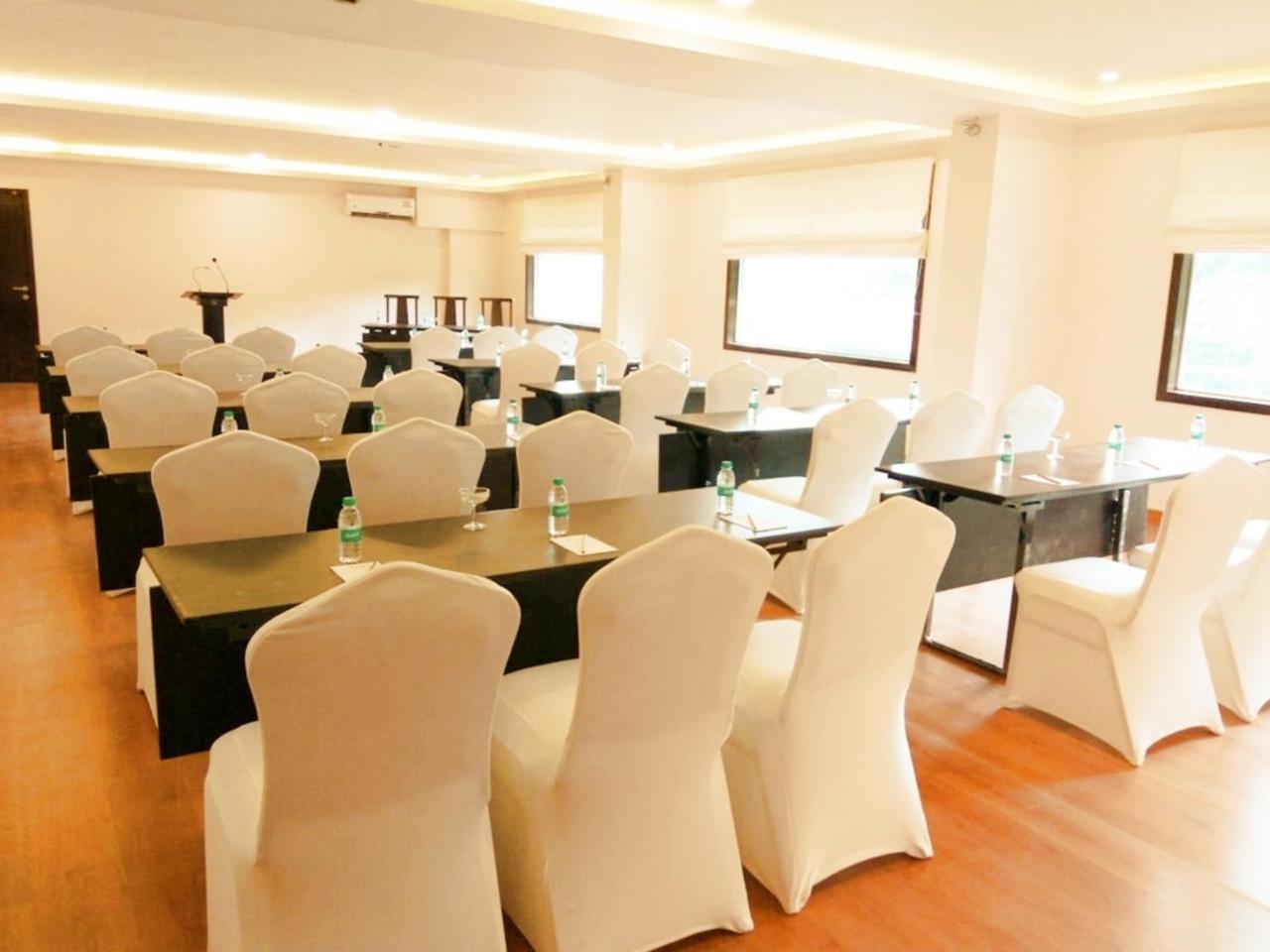 Hotel Central Park Manipal Exterior foto